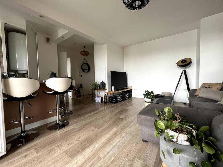 Le Nid De Dammarie-Les-Lys Apartment ภายนอก รูปภาพ