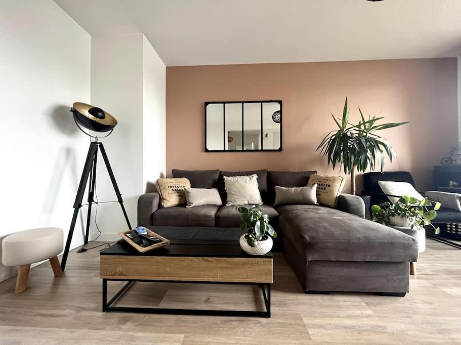 Le Nid De Dammarie-Les-Lys Apartment ภายนอก รูปภาพ