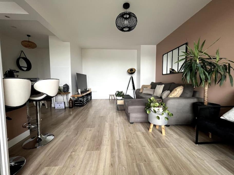 Le Nid De Dammarie-Les-Lys Apartment ภายนอก รูปภาพ